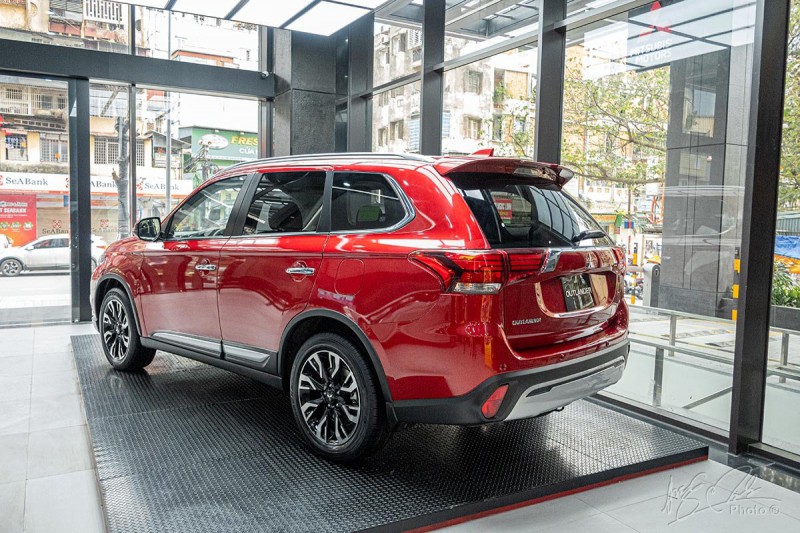 Thông số kỹ thuật xe Mitsubishi Outlander 2020 6a