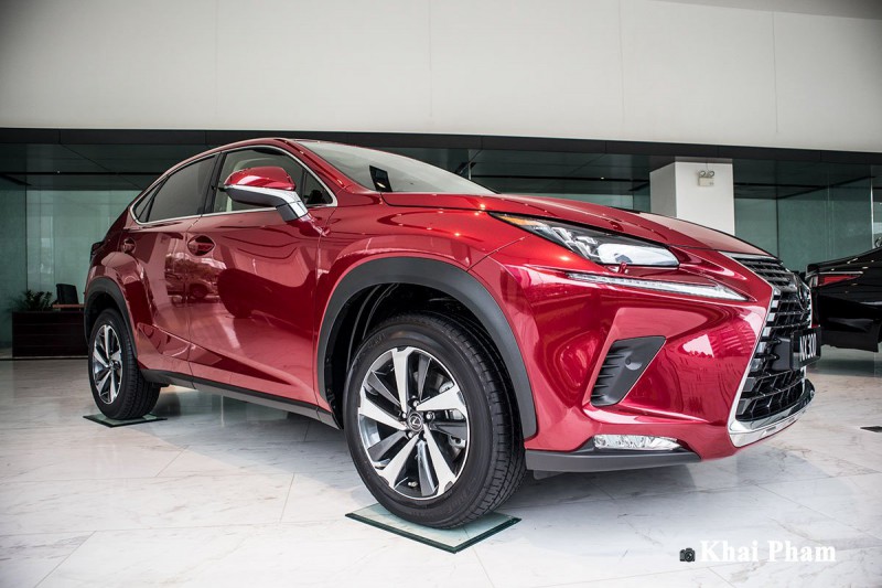 Ảnh trước phải xe Lexus NX 300 2020