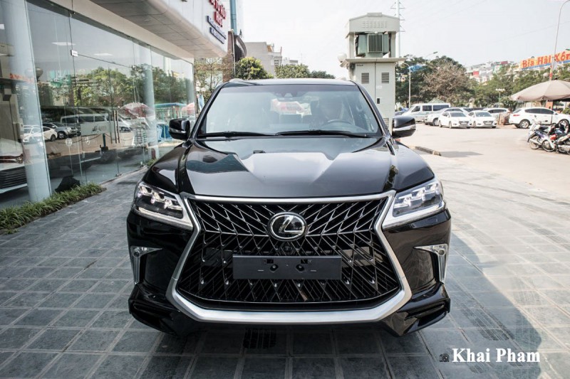 Ảnh đầu xe Lexus LX570 Super Sport 2020 a1