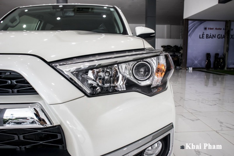 Ảnh đèn pha phải xe Toyota 4Runner Limited