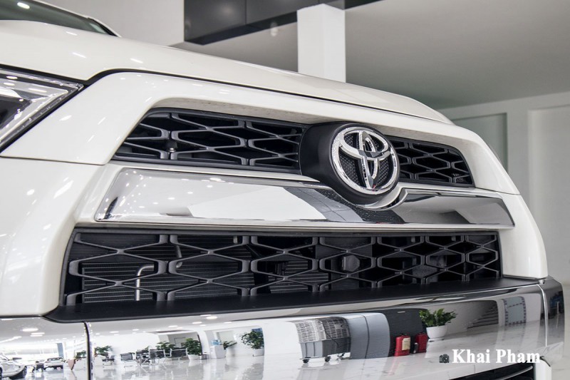 Ảnh lưới tản nhiệt xe Toyota 4Runner Limited