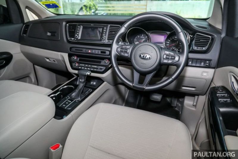 Kia Sedona 2020 trang bị tính năng đa dạng.