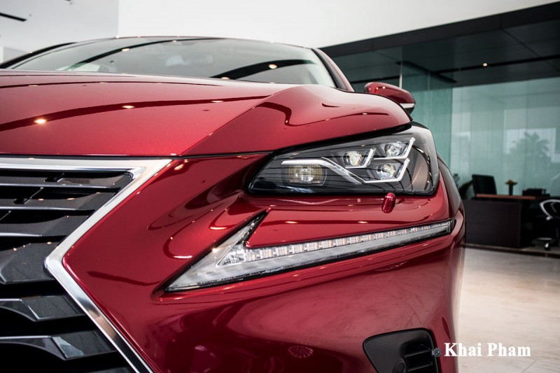 Ảnh đèn pha phải xe Lexus NX 300 2020