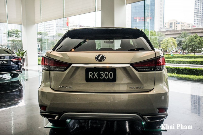 Ảnh đuôi xe Lexus RX 300 2020