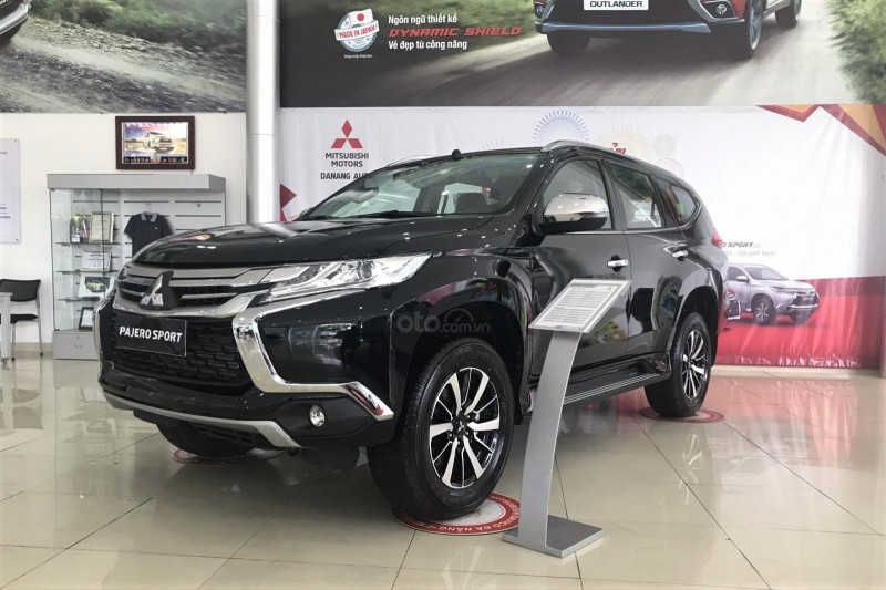 Mitsubishi Pajero Sport giảm hơn 90 triệu đồng với bản máy dầu 1