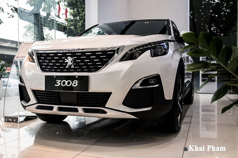 Ảnh trước phải xe Peugeot 3008​​ 2020