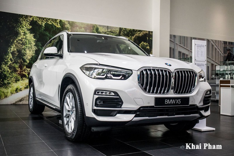 Ảnh đầu bên phải xe BMW X5 xDrive 40i xLine 2020 