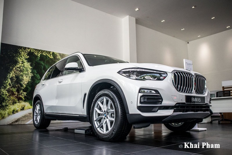 Ảnh trước trái xe BMW X5 xDrive 40i xLine 2020 