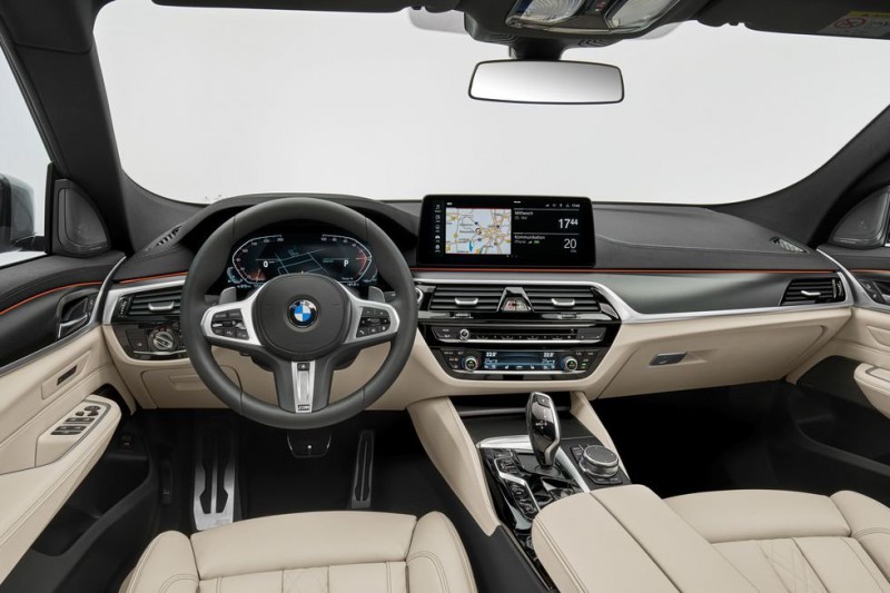 BMW 6-Series GT 2021 tích hợp công nghệ tối tân.