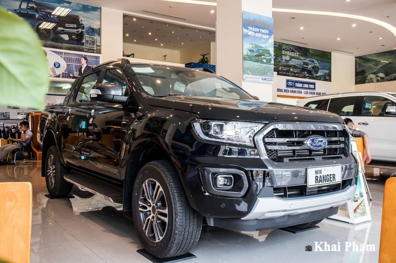 Ảnh trước đầu phải xe Ford Ranger 2020