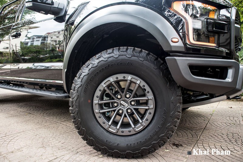 Ảnh la-zăng xe Ford F-150 Raptor 2020