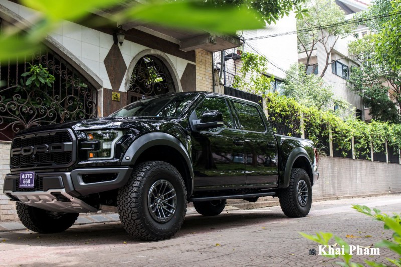 Ảnh trước xe Ford F-150 Raptor 2020