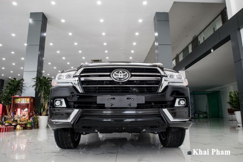 Ảnh đầu xe Toyota Land Cruiser 2020 dưới thấp 