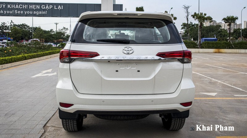 Ảnh Đuôi xe Toyota Fortuner 2020