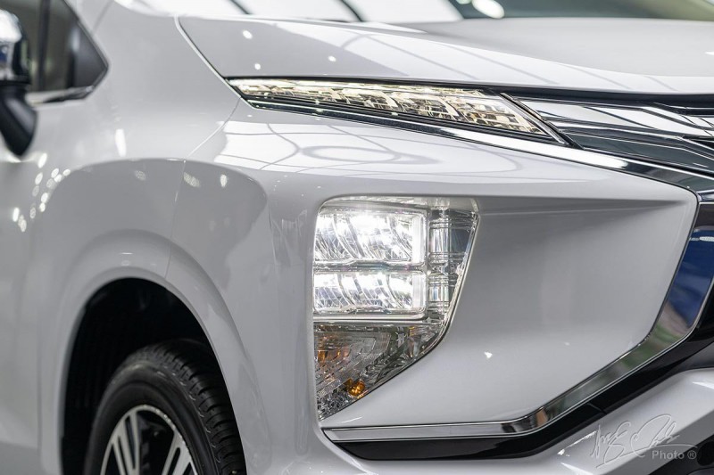 Cụm đèn pha LED dạng tầng trên Mitsubishi Xpander 2020.