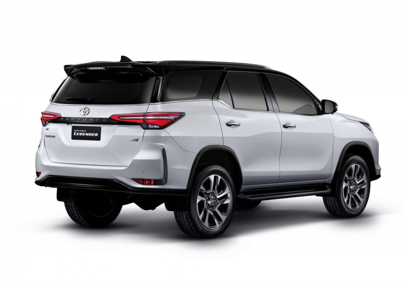 Ảnh chi tiết Toyota Fortuner Legender 2021 hoàn toàn mới vừa mở bán tại Thái Lan a5