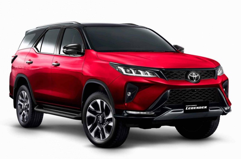 Toyota Fortuner Legender 2021 được bổ sung nhiều công nghệ an toàn hiện đại....