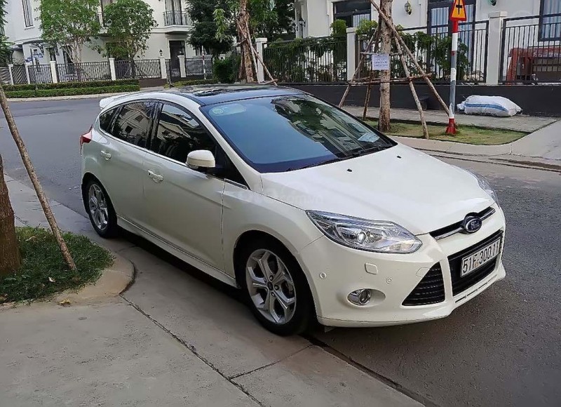 Giá xe Ford Focus cũ đời 2013 - 2014 - 2015 dao động từ 410 - 470 triệu đồng....