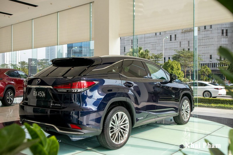 Ảnh sau xe Lexus RX 450h 2020