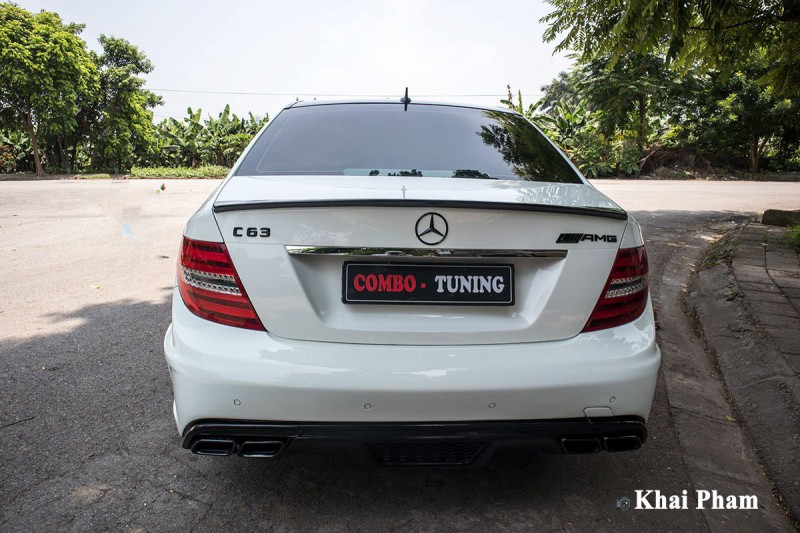 Hơn 2 tháng thi công và 200 triệu đồng, Mercedes-Benz C 300 đời "ơ kìa" biến thành xe thể thao cực ngầu a13