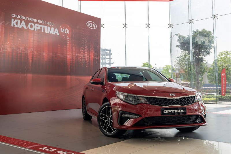 Kia Optima đang bán tại Việt Nam 1