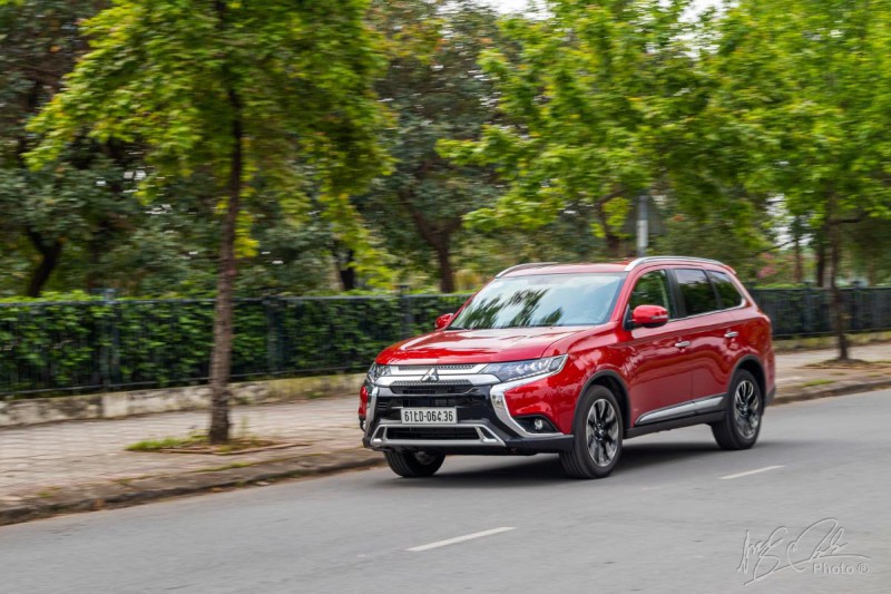 Mitsubishi Outlander mới ra mắt khách Việt hồi tháng 2/2020 1