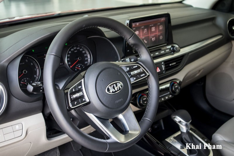 Ảnh vô-lăng xe Kia Cerato 1.6AT Luxury 2020