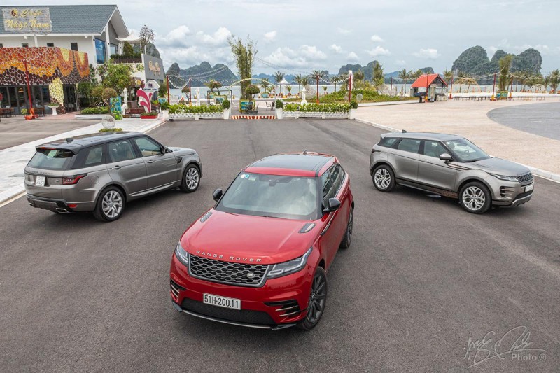 Range Rover Velar khoả lấp chỗ trống giữa Range Rover Evoque và Range Rover Sport.