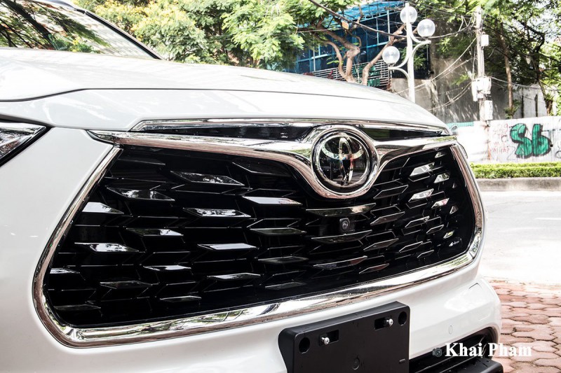 Ảnh lưới tản nhiệt xe  Toyota Highlander Limited 2020 