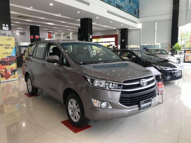 Toyota Innova, số sàn 1