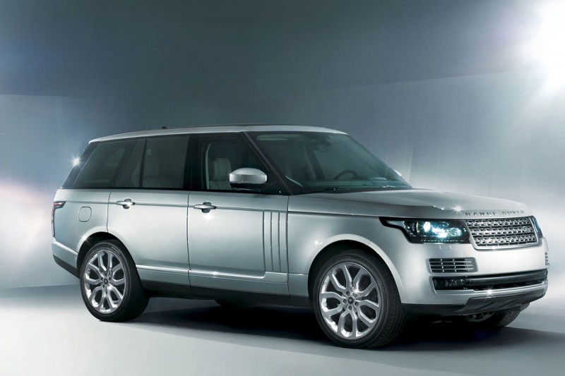 Thế hệ thứ 4 của Range Rover sử dụng khung gầm bằng nhôm đầu tiên trên thế giới.