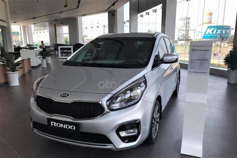 Kia Rondo trong tháng 6 đang được ưu đãi 15 triệu đồng.