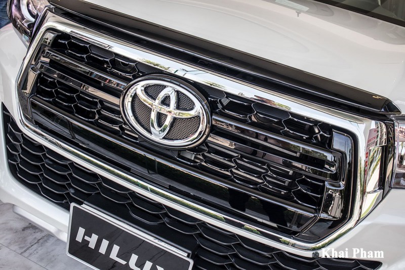 Ảnh Lưới tản nhiệt xe Toyota Hilux 2020