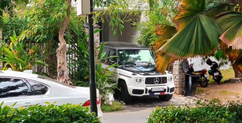 Hơn 19 phút Minh Nhựa trải lòng về thú chơi xe: Chuyển từ siêu xe sang SUV vì an toàn a1