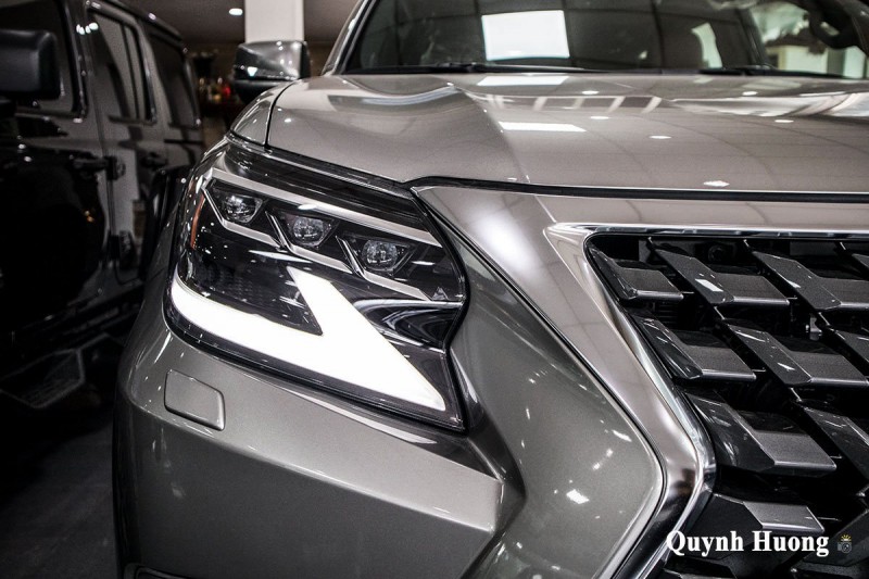 Ảnh đèn pha xe Lexus GX 460 2020