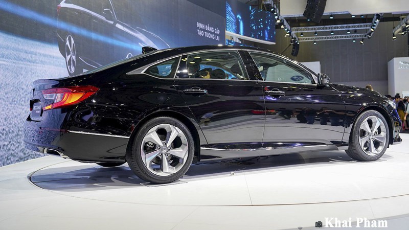 Ảnh thân xe Honda Accord 2020