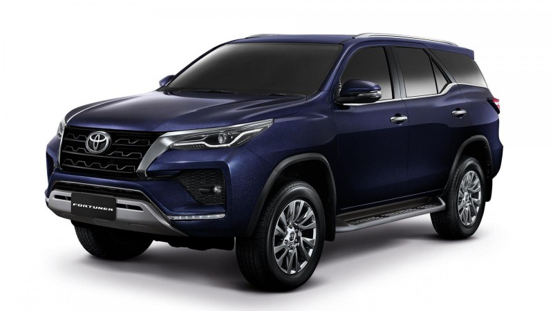 Đánh giá xe Toyota Fortuner 2021.