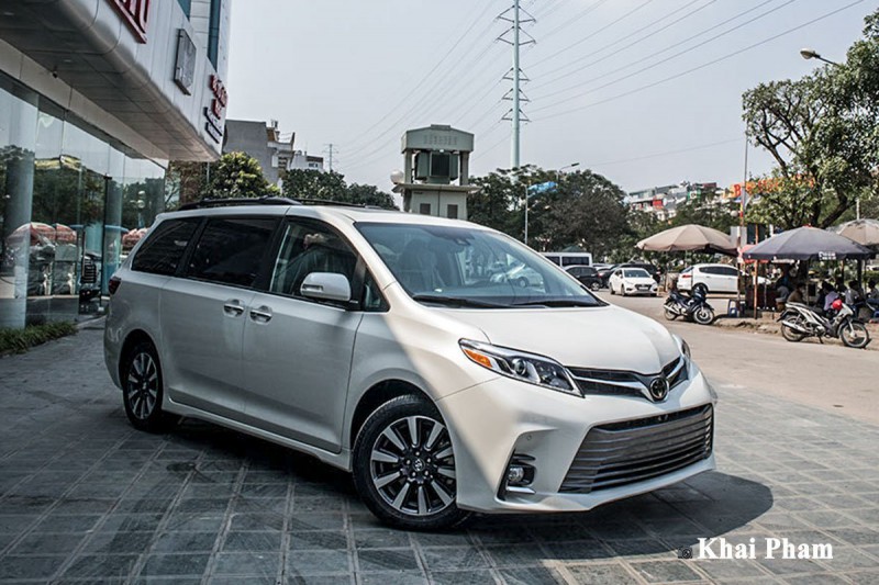 Toyota Sienna nhập tư nhân về Việt Nam rao bán giá hơn 4 tỷ đồng...