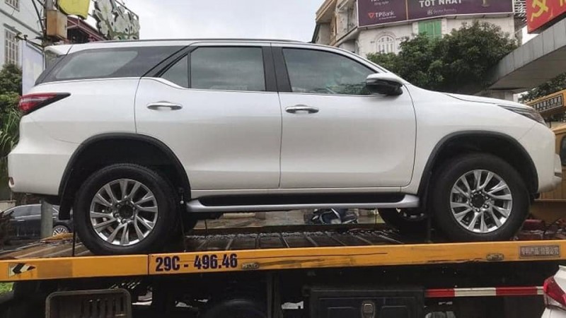 Vừa ra mắt Thái Lan, Toyota Fortuner nâng cấp đã xuất hiện không che tại Việt Nam a2