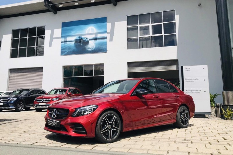 Mercedes-benz C300 AMG model 2020 được đại lý rao bán 1,86 tỷ đồng 1