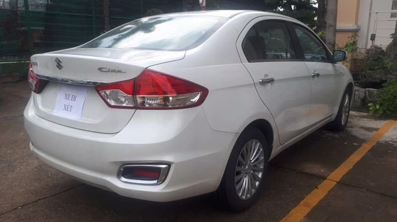 Suzuki Ciaz mới bất ngờ có mặt tại Việt Nam, đã có giá đại lý - Ảnh 1.