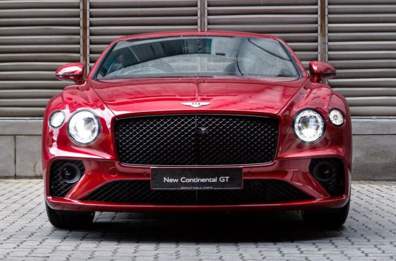 Bentley Continental GT V8 với thiết kế trường tồn.