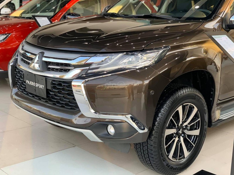 SUV 7 chỗ tầm giá 1 tỷ - Mitsubishi Pajero Sport 2020...