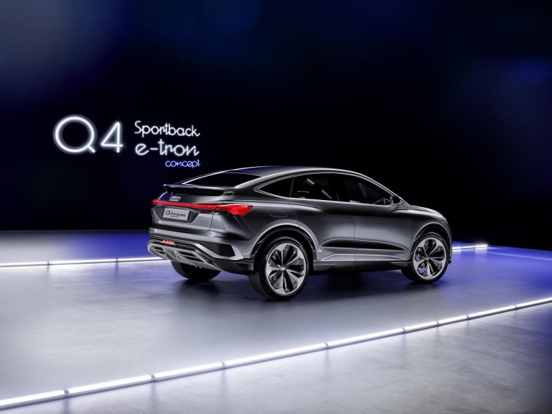 Audi Q4 Sportback E-Tron Concept với thân hình ấn tượng.