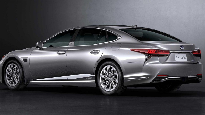 Lexus LS 2021 vẫn giữ nguyên lối tạo hình kinh điển.