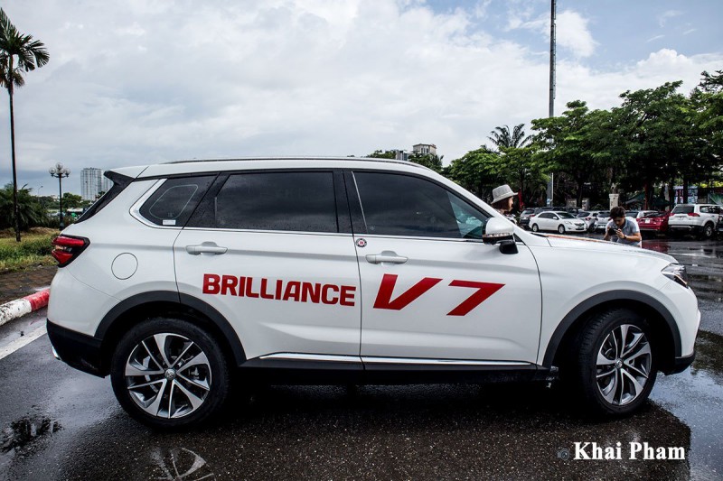 Ngoại hình tổng thể Brilliance V7 2020 1