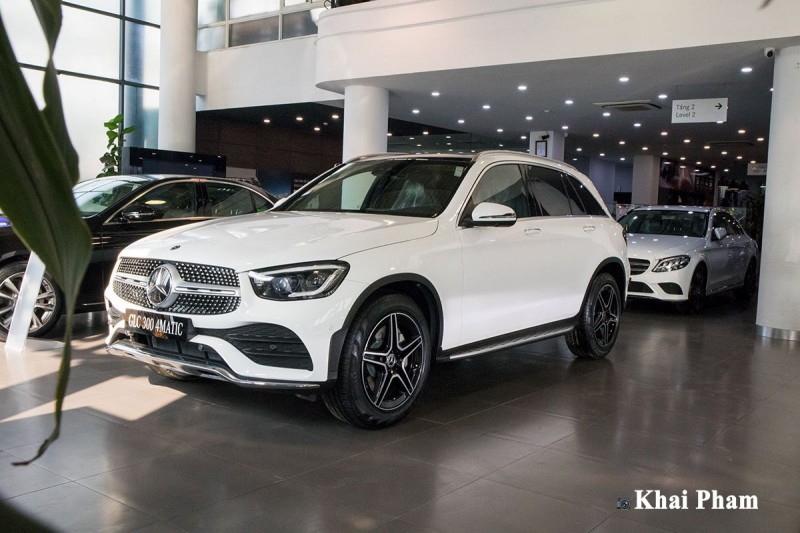 Ảnh vận hành xe Mercedes-Benz GLC 300 2020