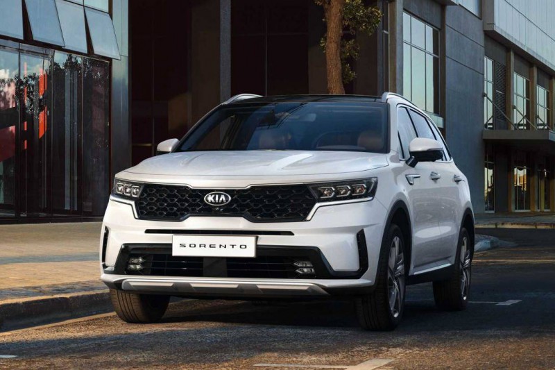 Đánh giá xe Kia Sorento 2021 về thiết kế đầu xe.