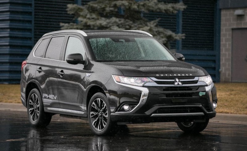 Mitsubishi Outlander.