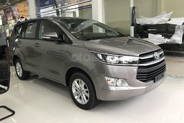 Toyota Innova: 329 xe 2